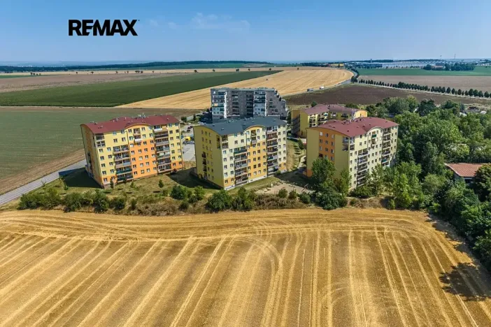 Pronájem bytu 1+kk, Klecany, V Honech, 30 m2