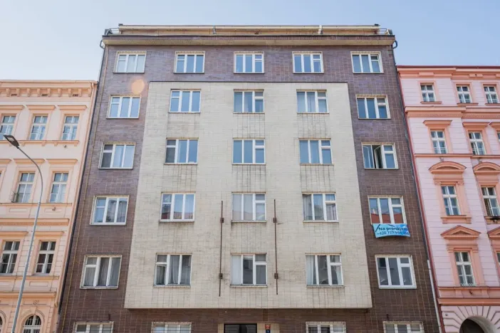 Pronájem bytu 1+kk, Praha - Karlín, Peckova, 34 m2