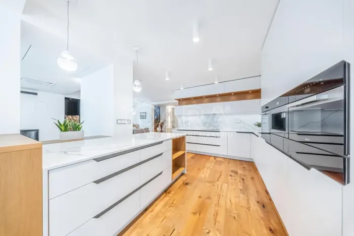 Prodej rodinného domu, Praha - Újezd nad Lesy, Hulická, 420 m2
