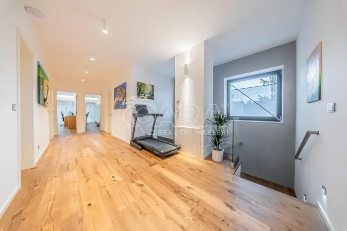 Prodej rodinného domu, Praha - Újezd nad Lesy, Hulická, 420 m2
