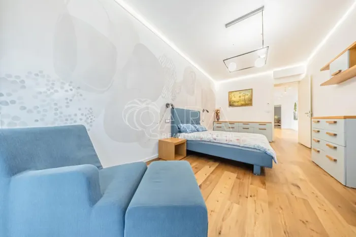 Prodej rodinného domu, Praha - Újezd nad Lesy, Hulická, 420 m2