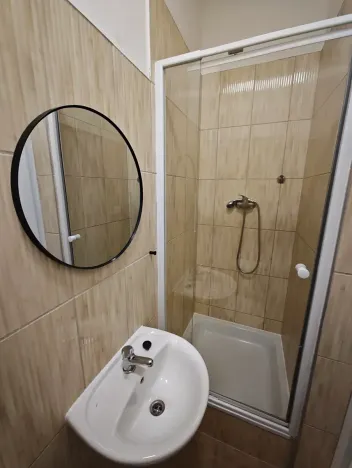 Pronájem bytu 1+kk, Praha - Hlubočepy, Na Zlíchově, 18 m2