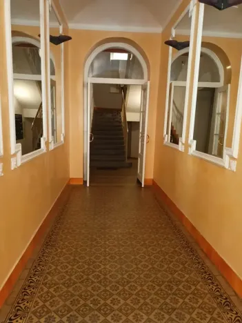 Pronájem kanceláře, Praha - Staré Město, Týnská ulička, 73 m2
