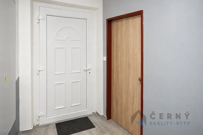 Pronájem obchodního prostoru, Liberec, Mikulášská, 40 m2
