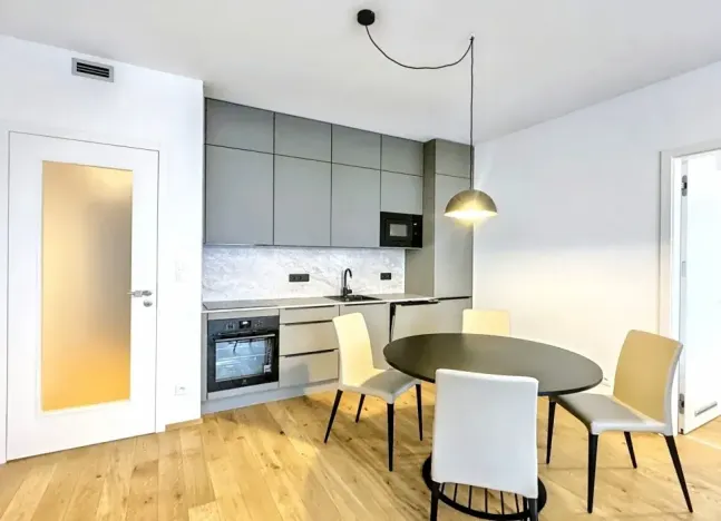 Pronájem bytu 2+kk, Praha - Karlín, 51 m2