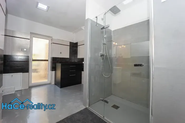 Prodej rodinného domu, Mikulovice, Dlouhá, 200 m2