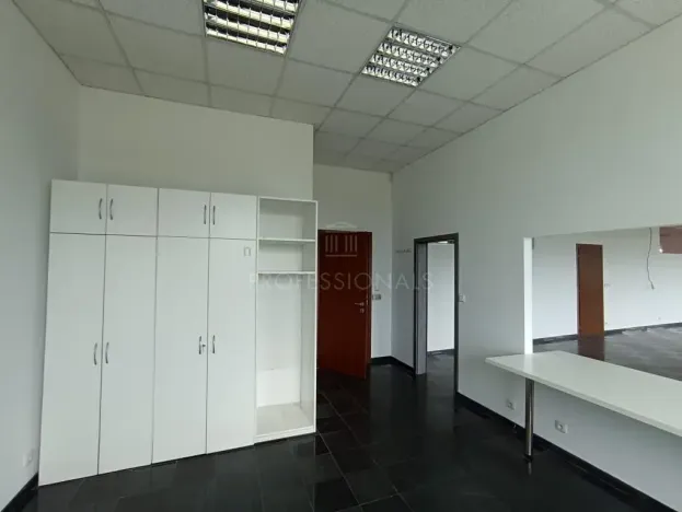 Pronájem obchodního prostoru, Praha - Strašnice, Černokostelecká, 135 m2