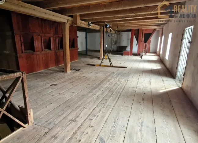 Prodej výrobních prostor, Česká Třebová, 896 m2