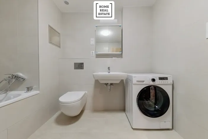 Pronájem bytu 1+kk, Praha - Strašnice, Zvěřinova, 48 m2