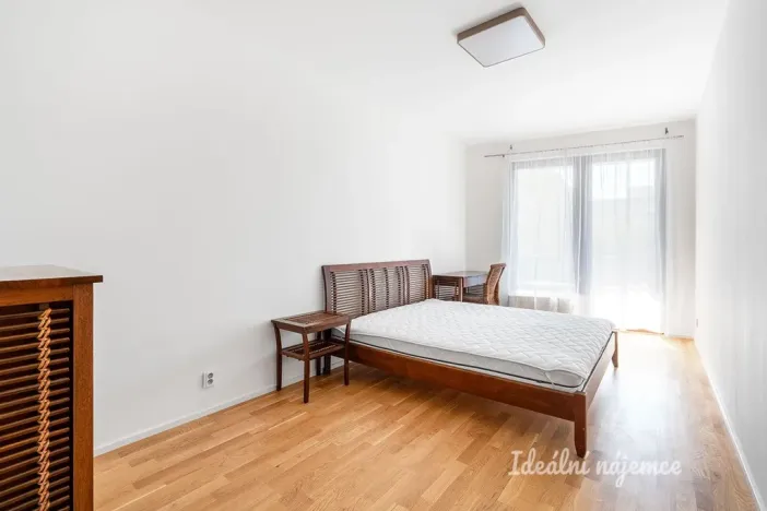 Pronájem bytu 2+kk, Praha - Smíchov, Jeřabinová, 53 m2
