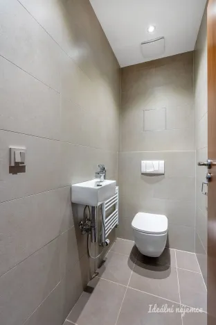 Pronájem bytu 2+kk, Praha - Smíchov, Jeřabinová, 53 m2