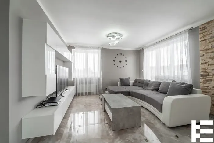 Prodej bytu 4+kk, Klecany, V Honech, 81 m2