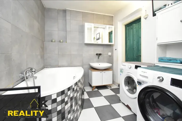Prodej rodinného domu, Libchavy, 280 m2