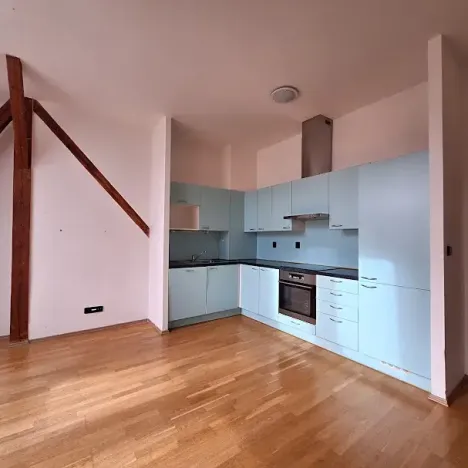 Pronájem bytu 1+1, Praha - Žižkov, Roháčova, 60 m2
