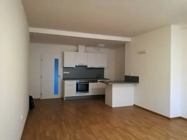 Pronájem bytu 2+kk, Praha - Vršovice, Karpatská, 57 m2