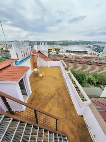 Pronájem obchodního prostoru, Praha - Vysočany, Novovysočanská, 160 m2