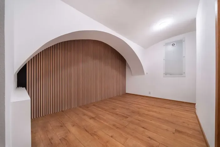 Pronájem obchodního prostoru, Plzeň, Dvorní, 127 m2