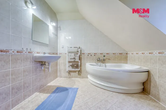 Pronájem bytu 4+kk, Bor, náměstí Republiky, 122 m2