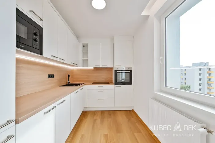 Prodej bytu 3+1, Tábor, Minská, 67 m2