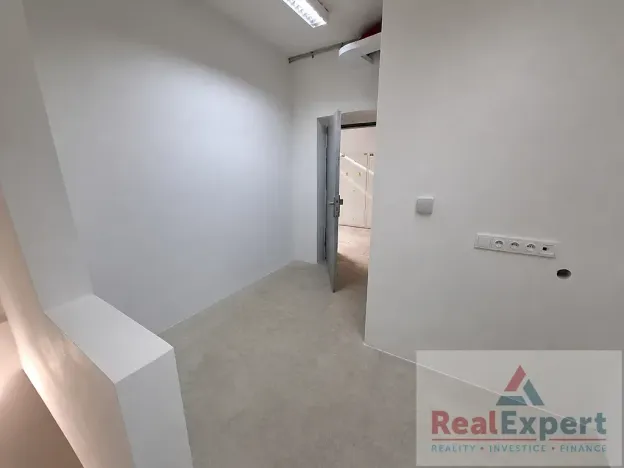 Pronájem kanceláře, Praha - Vinohrady, Máchova, 70 m2