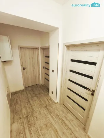 Pronájem bytu 1+1, Lochovice, 32 m2