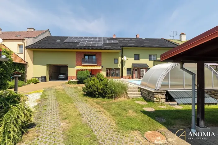 Prodej rodinného domu, Tučín, 332 m2