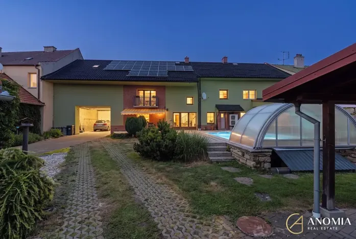 Prodej rodinného domu, Tučín, 332 m2