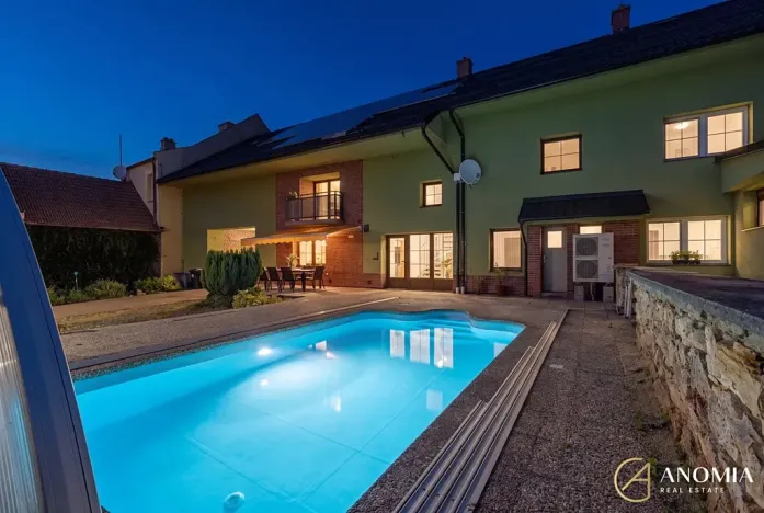 Prodej rodinného domu, Tučín, 332 m2