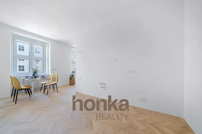 Prodej bytu 3+1, Praha - Holešovice, Janovského, 110 m2