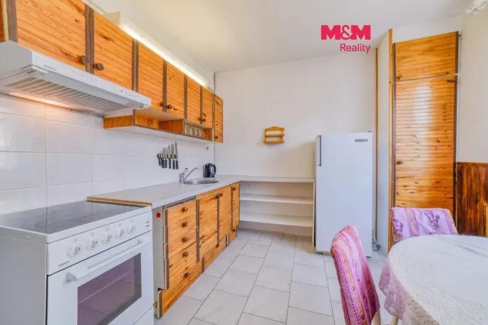 Prodej bytu 2+1, Toužim, Na Zámecké, 63 m2
