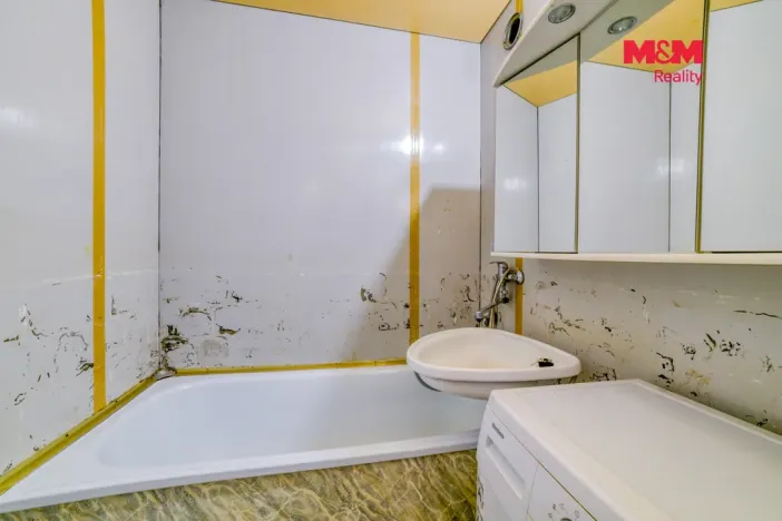 Prodej bytu 2+1, Toužim, Na Zámecké, 63 m2