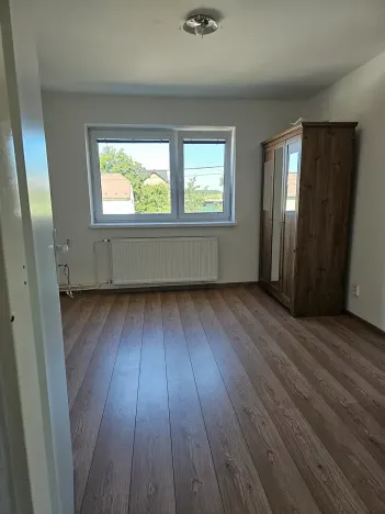 Pronájem vícegeneračního domu, Velká Polom, 100 m2