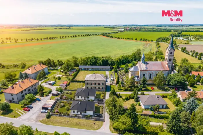 Prodej pozemku pro bydlení, Dvory - Veleliby, 618 m2