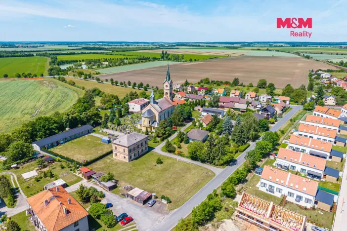 Prodej pozemku pro bydlení, Dvory - Veleliby, 618 m2
