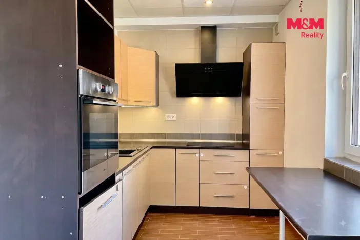 Prodej bytu 3+1, Tábor, Sofijská, 78 m2