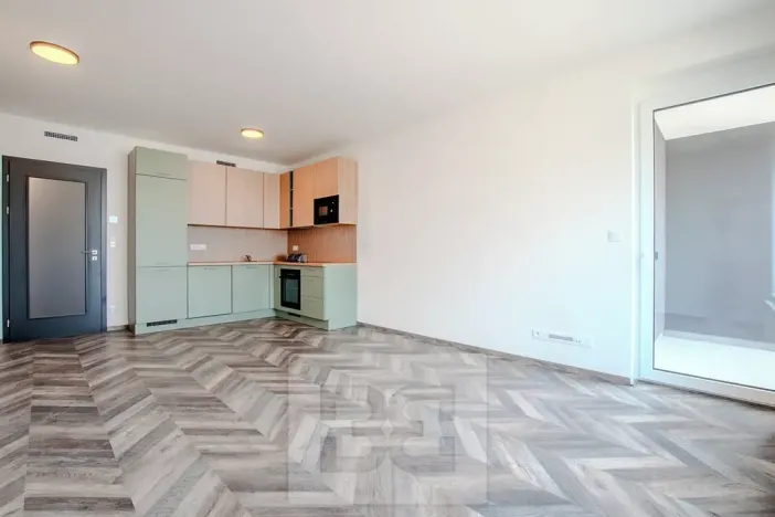 Pronájem bytu 2+kk, Praha - Vysočany, Střídavá, 56 m2