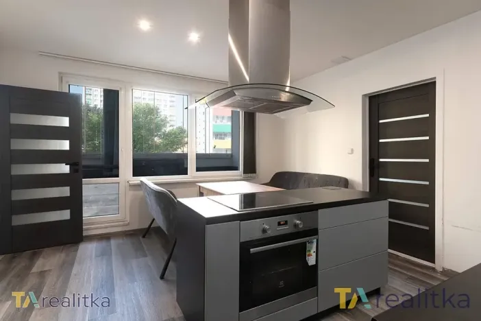 Prodej bytu 3+1, Orlová, Adamusova, 65 m2