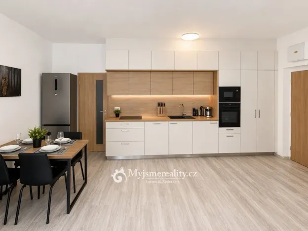 Pronájem bytu 1+kk, Znojmo, Jarošova, 32 m2