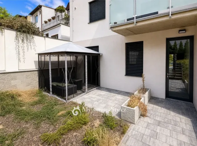 Pronájem bytu 1+kk, Znojmo, Jarošova, 32 m2