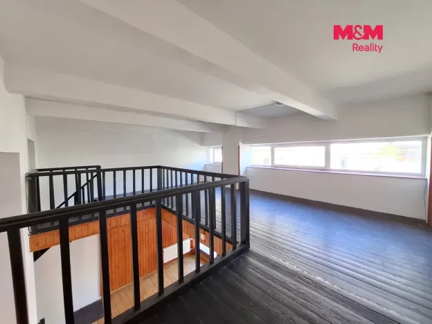 Prodej obchodního prostoru, Karlovy Vary - Rybáře, Sokolovská, 120 m2