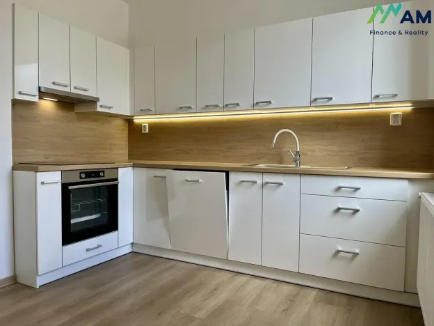 Prodej bytu 3+1, Třinec - Staré Město, Dvořákova, 84 m2