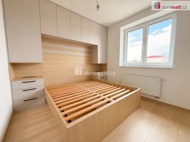 Pronájem bytu 2+kk, Uherské Hradiště, Zahrádky, 42 m2