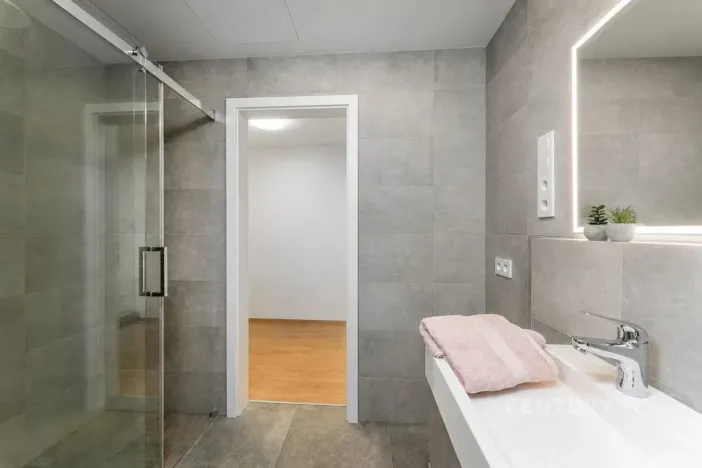 Pronájem bytu 2+kk, Praha, 45 m2