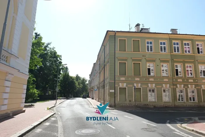 Pronájem bytu 2+1, Teplice, J. V. Sládka, 66 m2