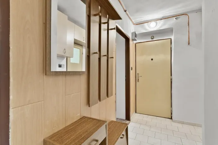 Prodej bytu 3+1, Králův Dvůr, Pod Hájem, 56 m2