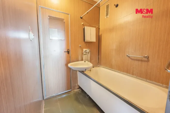Prodej bytu 3+1, Kladno - Kročehlavy, Děčínská, 76 m2