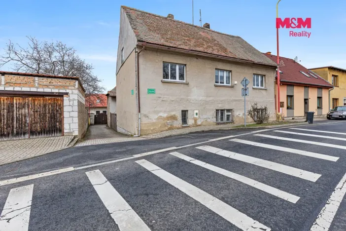 Prodej rodinného domu, Líšťany, Zlatá Ulička, 272 m2