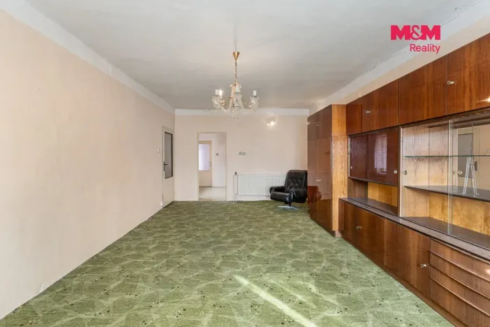Prodej rodinného domu, Líšťany, Zlatá Ulička, 272 m2