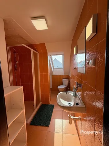 Pronájem bytu 1+kk, Kladno - Kročehlavy, Kročehlavská, 35 m2