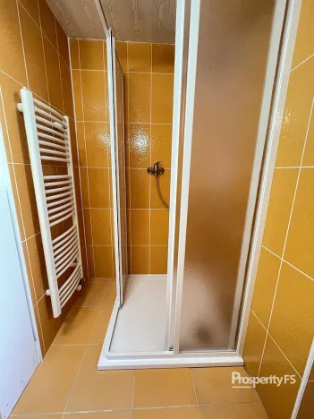 Pronájem bytu 1+kk, Kladno - Kročehlavy, Kročehlavská, 35 m2
